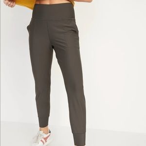 Old Navy Elevate Joggers
